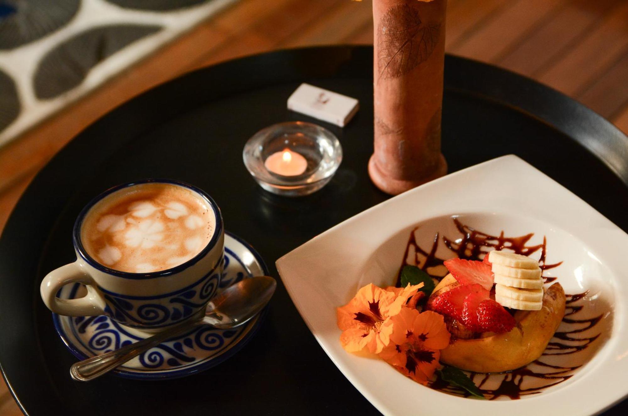 Meson De Leyendas Breakfast & Downtown Вале де Браво Екстериор снимка
